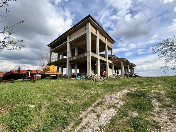 casa indipendente in vendita ad Ariano Irpino