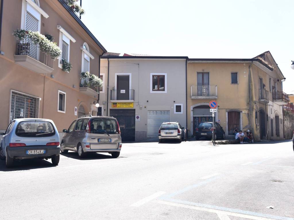negozio in vendita ad Atripalda