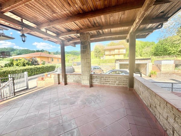 casa indipendente in vendita ad Atripalda