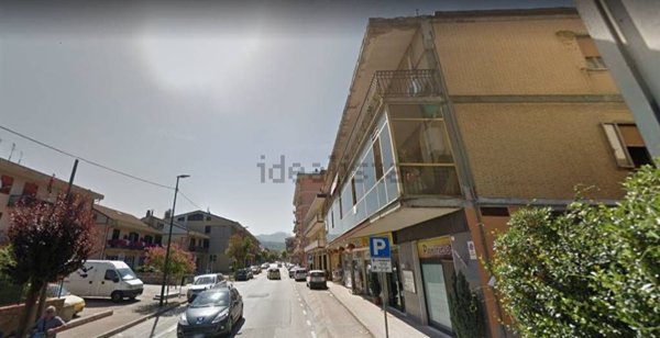 locale commerciale in vendita ad Atripalda