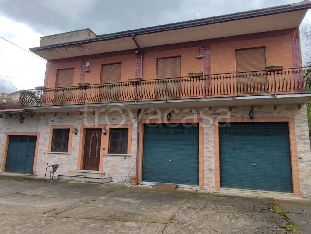 casa indipendente in vendita ad Atripalda
