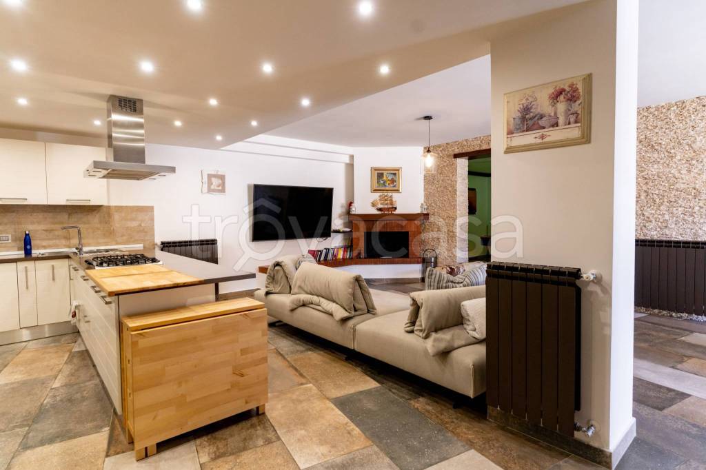 casa indipendente in vendita ad Atripalda