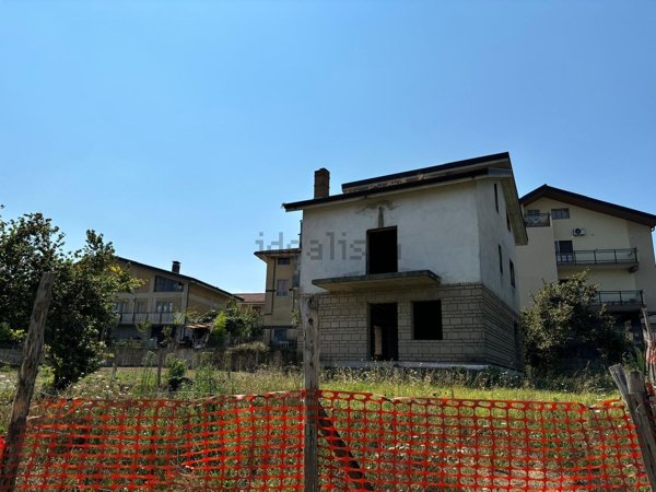 casa indipendente in vendita ad Atripalda