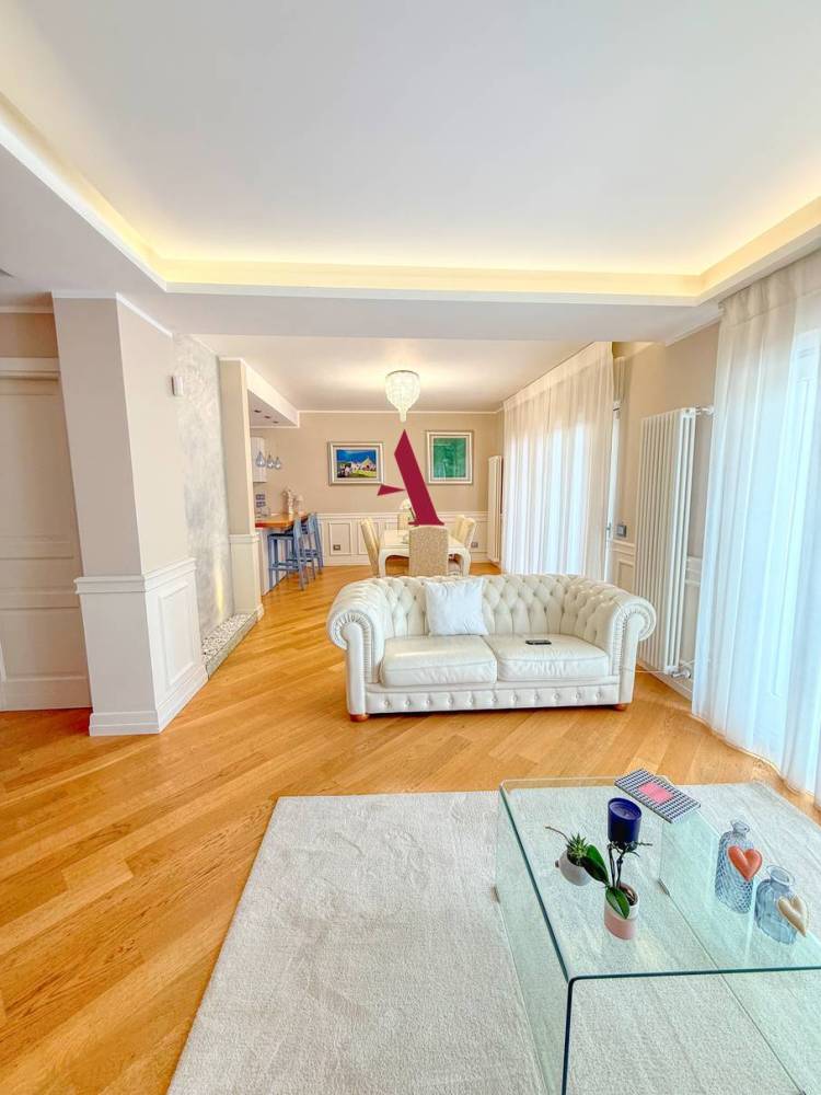 casa indipendente in vendita ad Atripalda