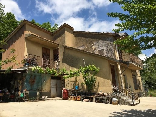 casa indipendente in vendita ad Atripalda