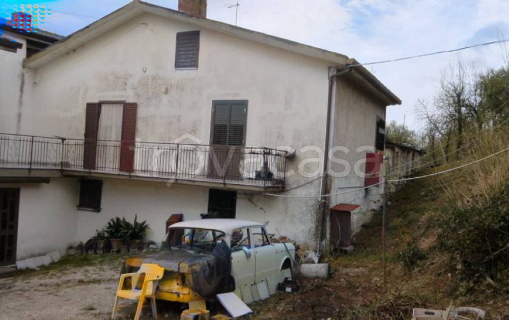 casa indipendente in vendita ad Atripalda