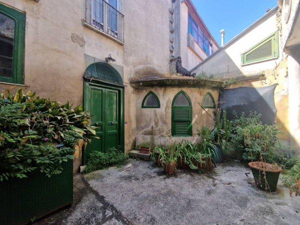 intera palazzina in vendita ad Atripalda