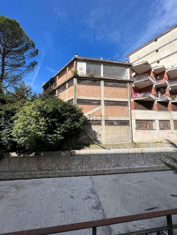 intera palazzina in vendita ad Atripalda