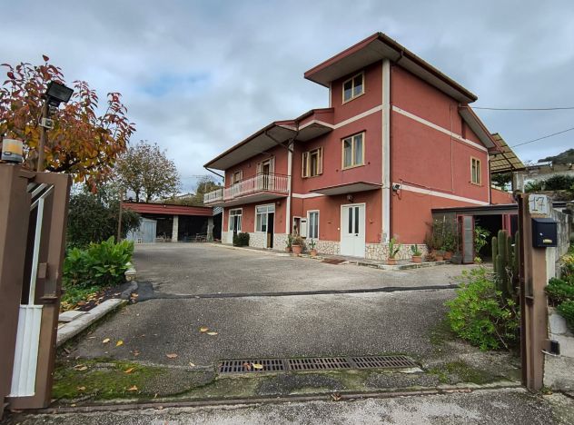 casa indipendente in vendita ad Atripalda