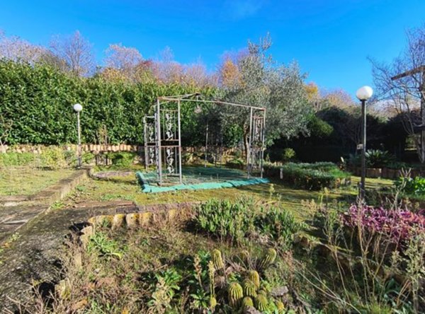 casa indipendente in vendita ad Atripalda