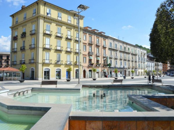 negozio in vendita ad Atripalda