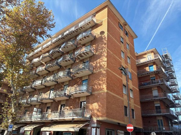 negozio in vendita ad Atripalda