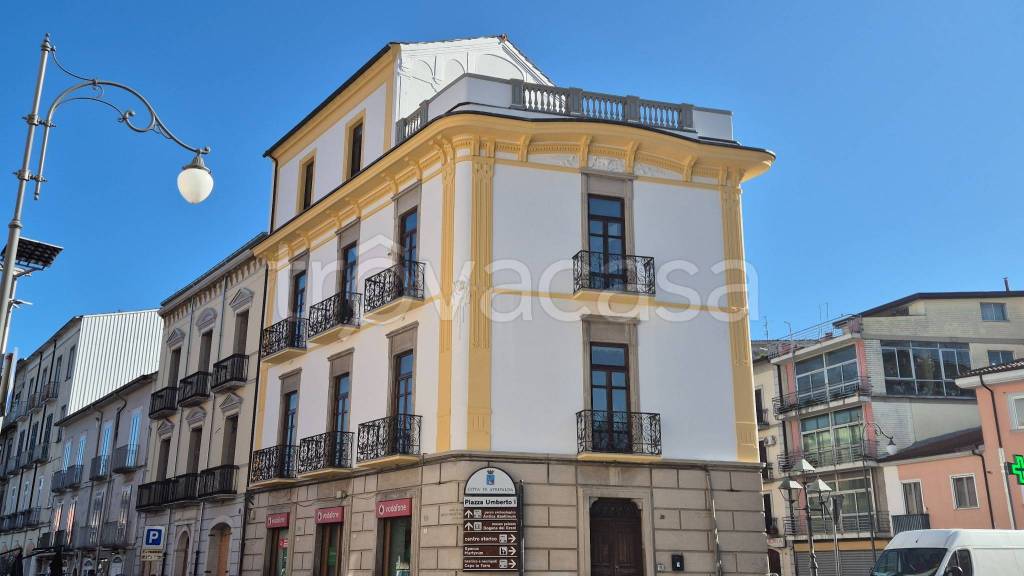 locale commerciale in vendita ad Atripalda