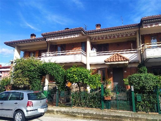 casa indipendente in vendita ad Atripalda