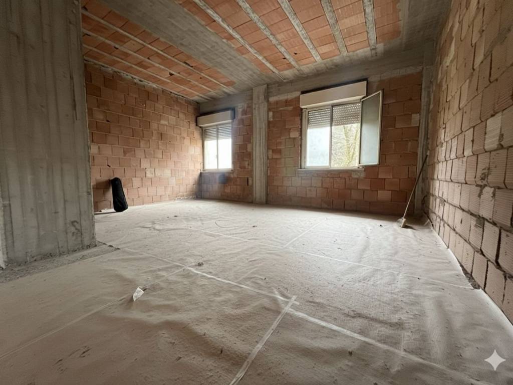 locale commerciale in vendita ad Atripalda