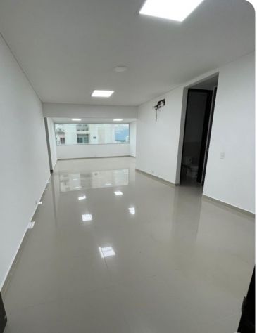 locale commerciale in vendita ad Atripalda