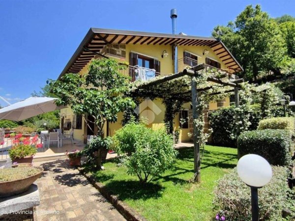 casa indipendente in vendita ad Atripalda