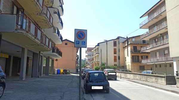 locale di sgombero in vendita ad Atripalda