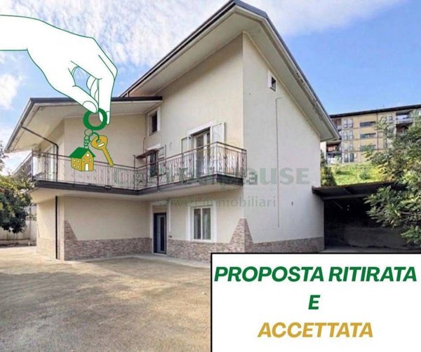 casa indipendente in vendita ad Atripalda
