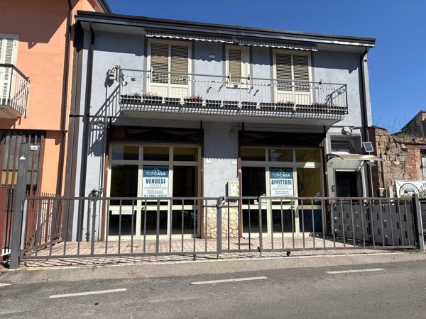 locale commerciale in vendita ad Atripalda
