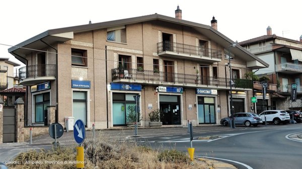 locale commerciale in vendita ad Atripalda