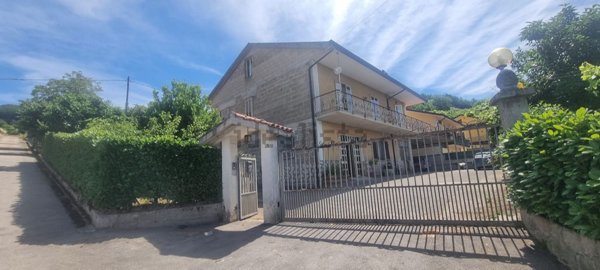 casa indipendente in vendita ad Atripalda