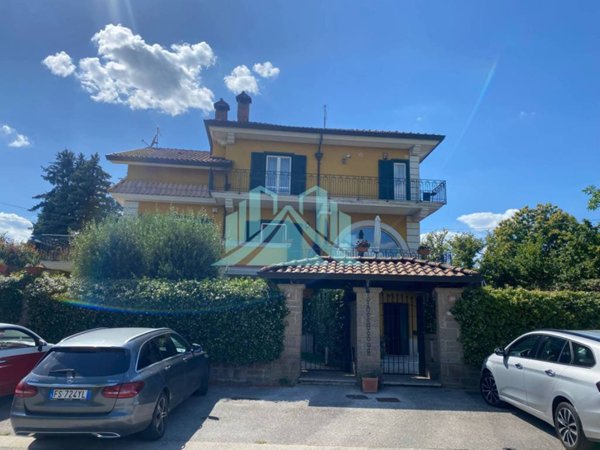 casa indipendente in vendita ad Atripalda