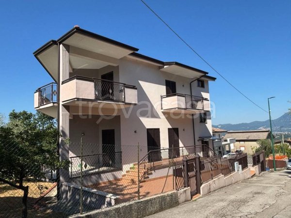 casa indipendente in vendita ad Atripalda