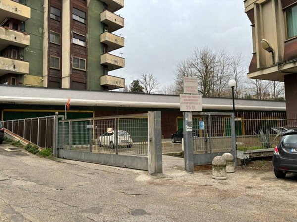 box auto in vendita ad Atripalda