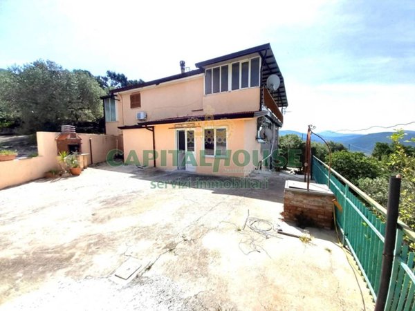 casa indipendente in vendita ad Avella