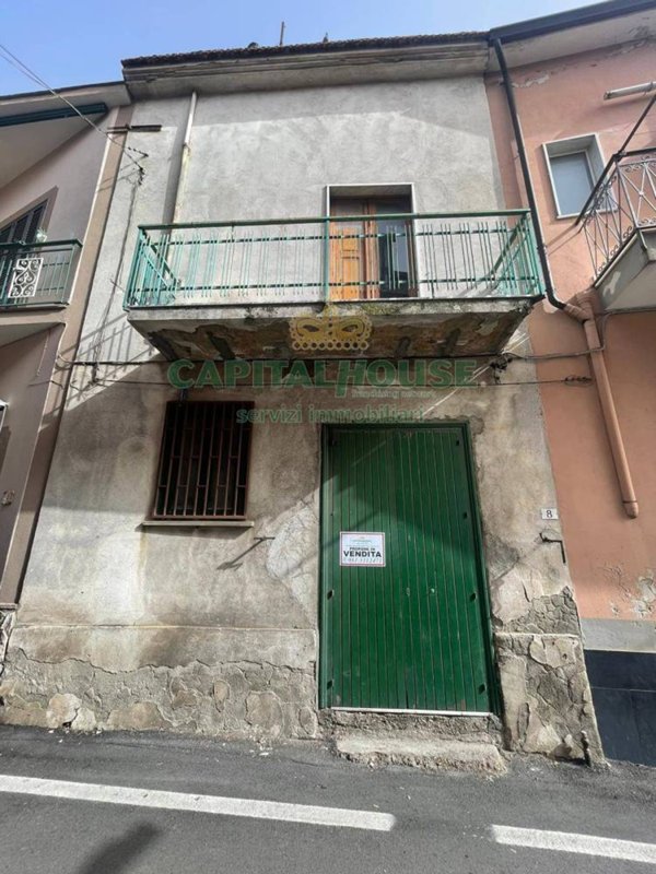 casa indipendente in vendita ad Avella