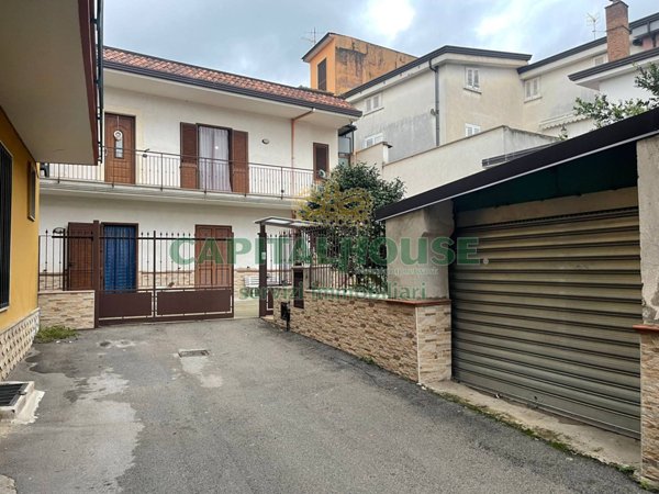 casa indipendente in vendita ad Avella
