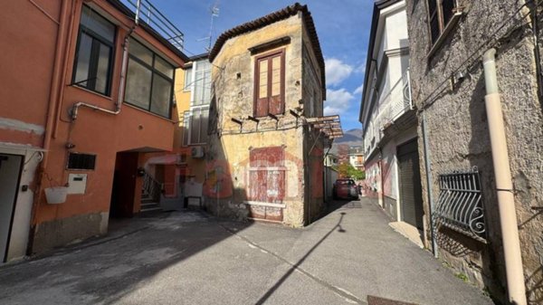 casa indipendente in vendita ad Avella