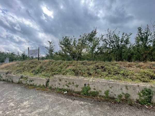 terreno edificabile in vendita ad Avella