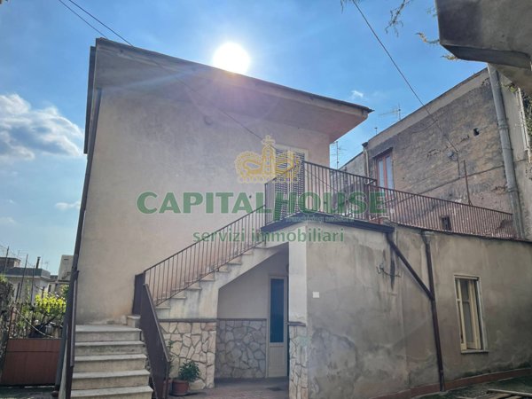 casa indipendente in vendita ad Avella