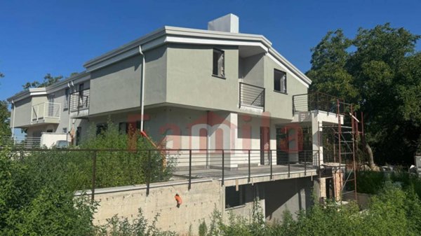 casa indipendente in vendita ad Avella