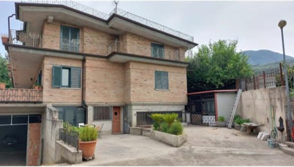 appartamento in vendita ad Avella
