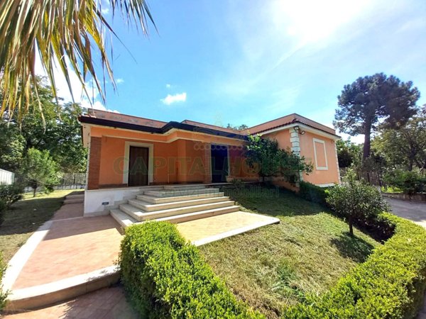 casa indipendente in vendita ad Avella