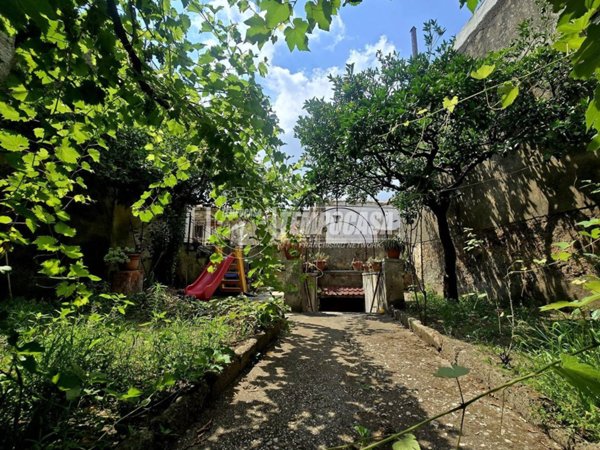 casa indipendente in vendita ad Avella