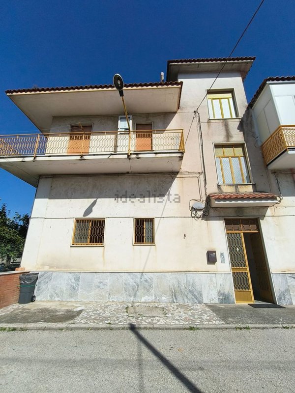 appartamento in vendita ad Avella