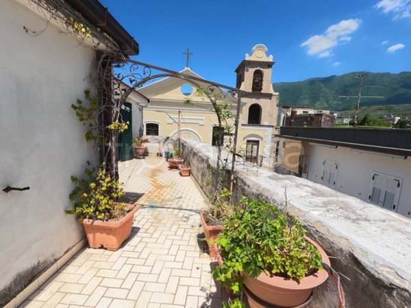 appartamento in vendita ad Avella