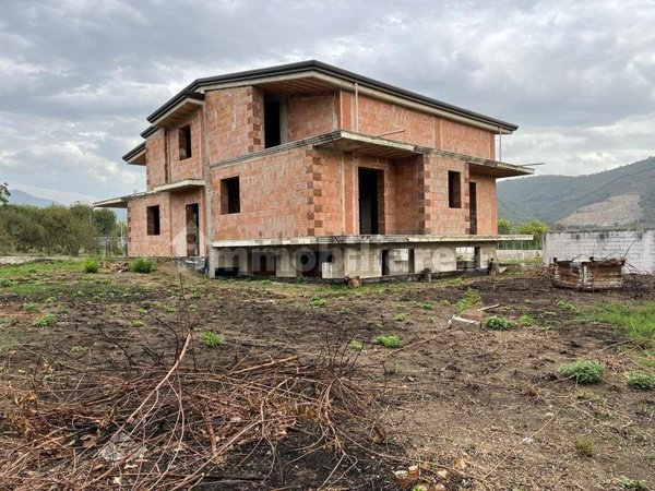 casa indipendente in vendita ad Avella