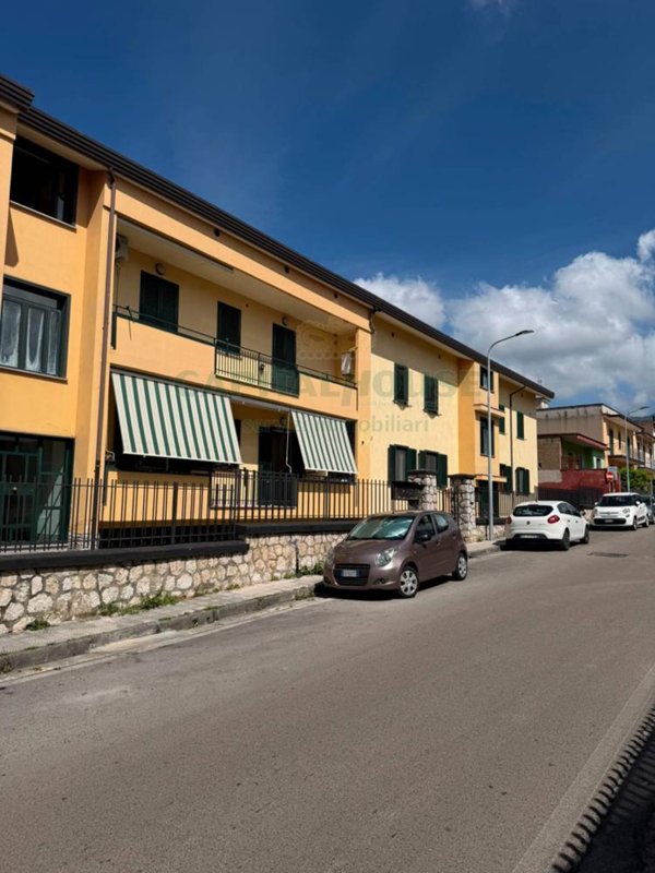 appartamento in vendita ad Avella