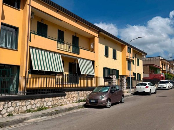 appartamento in vendita ad Avella
