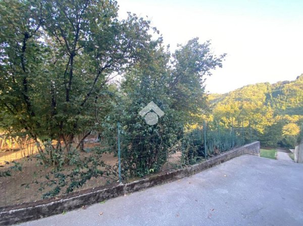 terreno agricolo in vendita ad Avellino in zona Picarelli