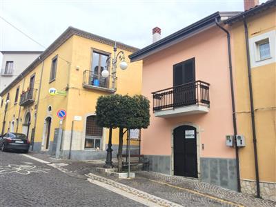casa indipendente in vendita ad Avellino