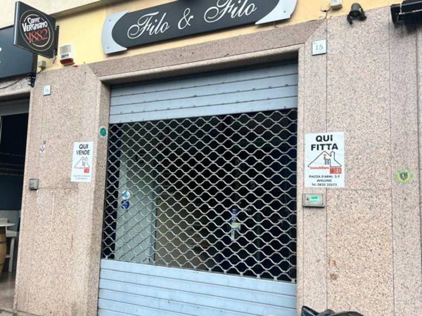 locale commerciale in vendita ad Avellino