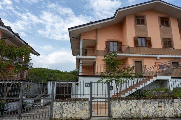 casa indipendente in vendita ad Avellino