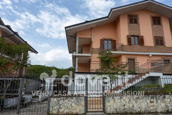 casa indipendente in vendita ad Avellino