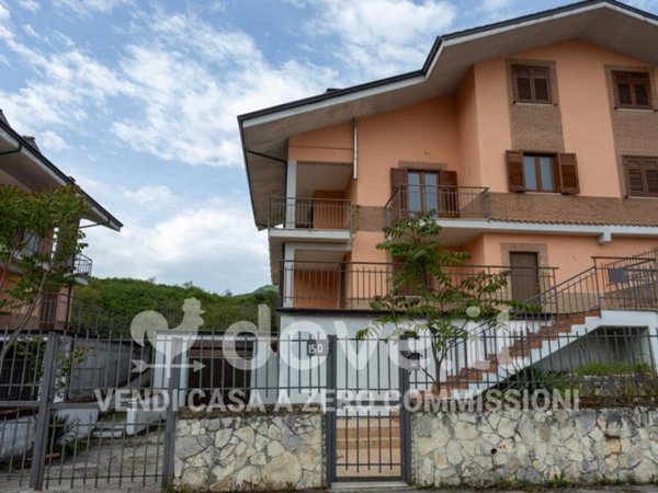 casa indipendente in vendita ad Avellino